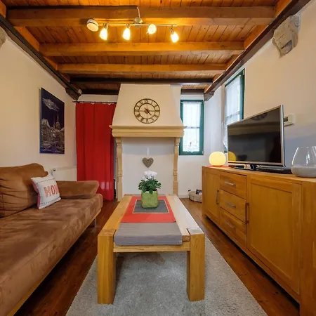 Urlaub Im Historischen Pesthaeuschen Casa de Férias *