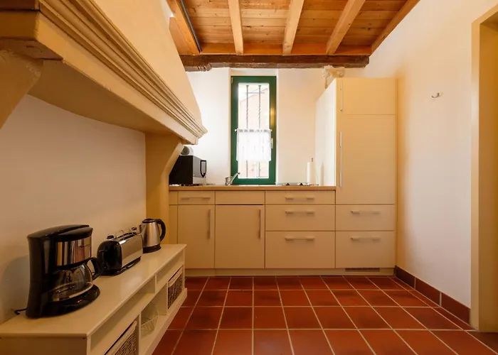 Urlaub Im Historischen Pesthaeuschen * 克桑滕