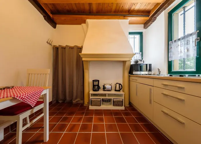 Urlaub Im Historischen Pesthaeuschen * 克桑滕